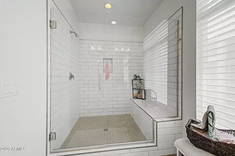 Bath - 4444 N 25th St #18, Phoenix, AZ 85016 photo 4 of 4