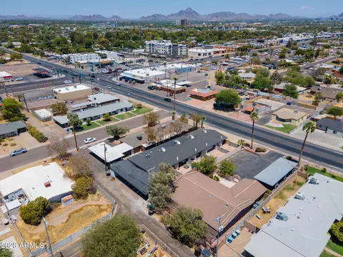 View/Area - 4012 N 15th Ave, Phoenix, AZ 85015 photo 3 of 8