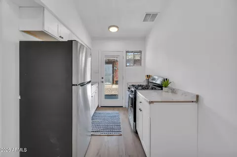Kitchen - 4012 N 15th Ave, Phoenix, AZ 85015 photo 2 of 2
