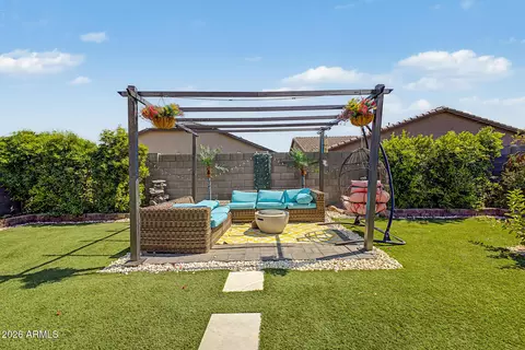 12333 W Kaler Dr, Glendale, AZ 85307