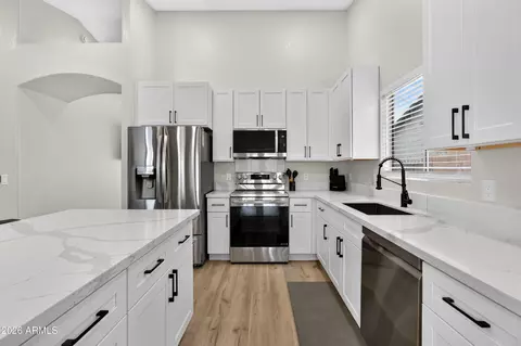 8947 W Sierra Vista Dr, Glendale, AZ 85305