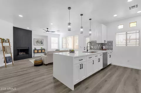 11500 E Cochise Dr #1047, Scottsdale, AZ 85259