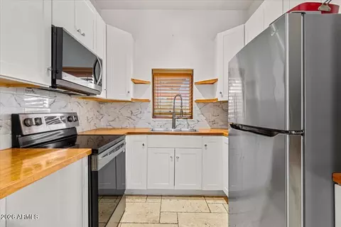 Kitchen - 21230 S 156th St, Gilbert, AZ 85298 photo 7 of 7