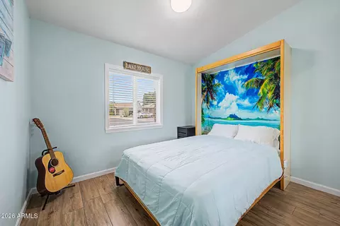 Bedroom - 313 E Sequoia Dr, Phoenix, AZ 85024 photo 4 of 6