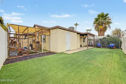 Exterior - 313 E Sequoia Dr, Phoenix, AZ 85024 photo 5 of 6