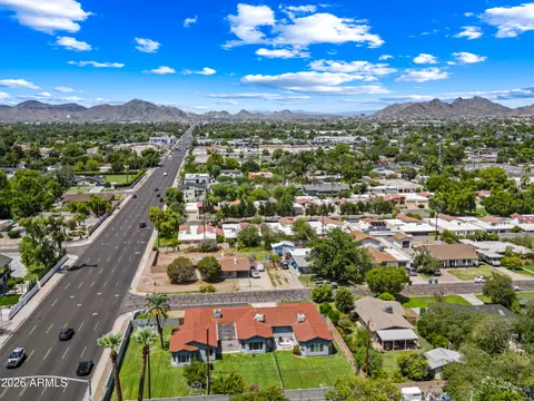 View/Area - 701 E Mclellan Blvd, Phoenix, AZ 85014 photo 9 of 10