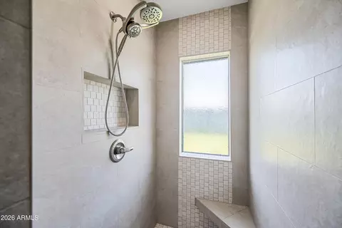 Bath - 701 E Mclellan Blvd, Phoenix, AZ 85014 photo 3 of 10