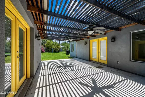 Exterior - 701 E Mclellan Blvd, Phoenix, AZ 85014 photo 2 of 9