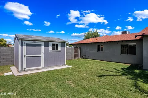 Exterior - 701 E Mclellan Blvd, Phoenix, AZ 85014 photo 9 of 9