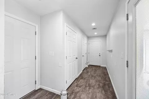 Entry Way - 701 E Mclellan Blvd, Phoenix, AZ 85014 photo 2 of 3