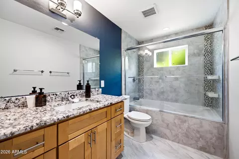 Bath - 701 E Mclellan Blvd, Phoenix, AZ 85014 photo 10 of 10