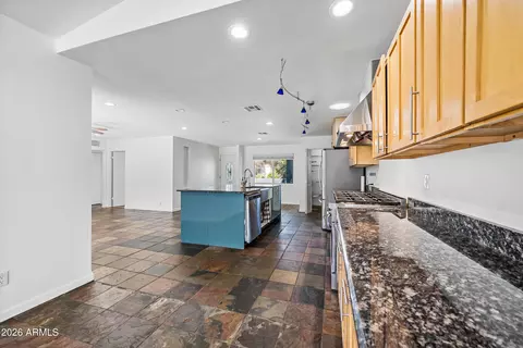 Kitchen - 701 E Mclellan Blvd, Phoenix, AZ 85014 photo 4 of 9