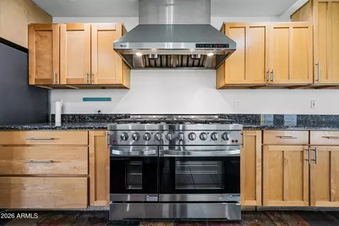 Kitchen - 701 E Mclellan Blvd, Phoenix, AZ 85014 photo 6 of 9