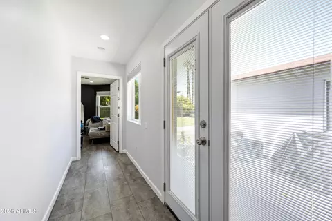 Entry Way - 701 E Mclellan Blvd, Phoenix, AZ 85014 photo 3 of 3