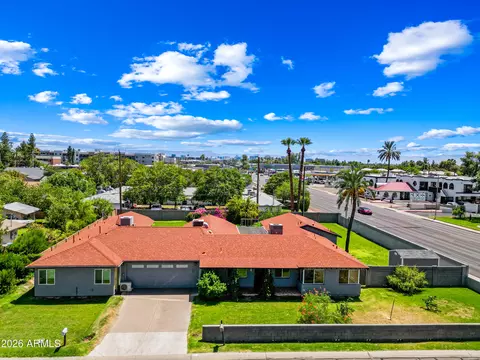 View/Area - 701 E Mclellan Blvd, Phoenix, AZ 85014 photo 3 of 10