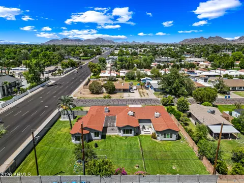 View/Area - 701 E Mclellan Blvd, Phoenix, AZ 85014 photo 8 of 10