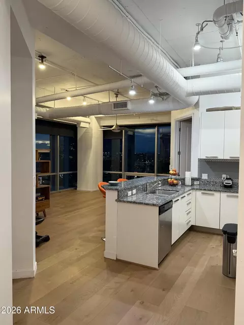 Kitchen - 1 E Lexington Ave #609, Phoenix, AZ 85012 photo 1 of 6