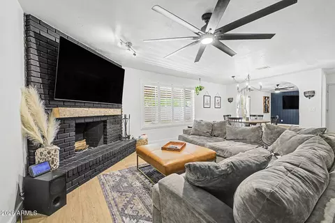 Living - 6869 E Flossmoor Ave, Mesa, AZ 85208 photo 2 of 3