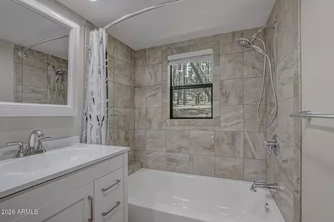 Bath - 559 W Diamond Loop, Payson, AZ 85541 photo 1 of 1