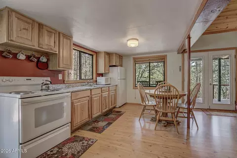 Kitchen - 559 W Diamond Loop, Payson, AZ 85541 photo 1 of 3