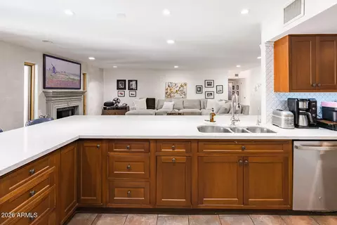 Kitchen - 1956 E Carmen St, Tempe, AZ 85283 photo 4 of 8