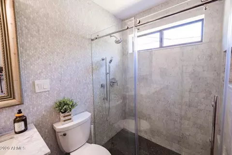 Bath - 1956 E Carmen St, Tempe, AZ 85283 photo 6 of 7