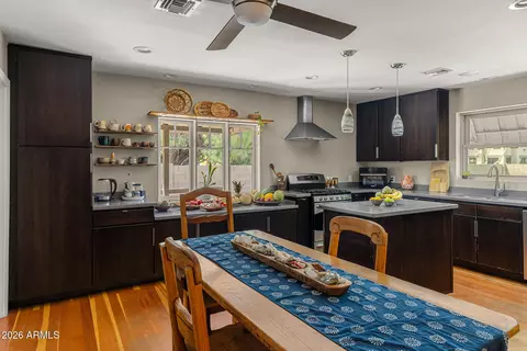 Kitchen - 3205 E Clarendon Ave, Phoenix, AZ 85018 photo 2 of 2