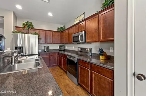 8719 S 40th Dr, Laveen, AZ 85339