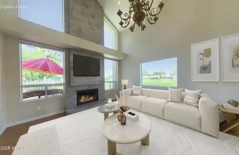Living - 4020 E Laurel Ln, Phoenix, AZ 85028 photo 2 of 6