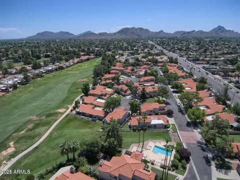 View/Area - 4020 E Laurel Ln, Phoenix, AZ 85028 photo 2 of 3