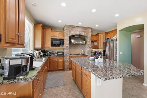 18391 W Port Royale Ln, Surprise, AZ 85388