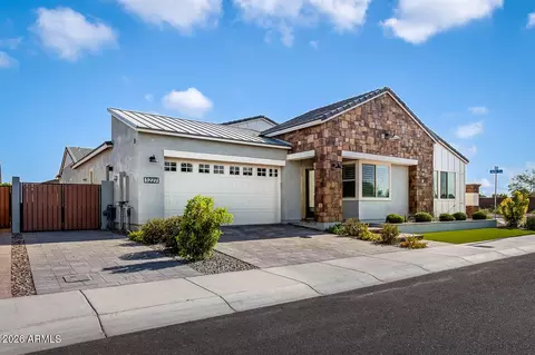 Exterior - 1227 E Jude Ln, Gilbert, AZ 85298 photo 5 of 10