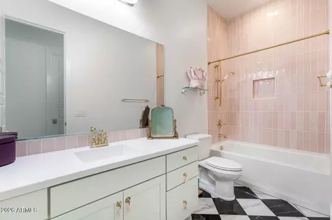 Bath - 1227 E Jude Ln, Gilbert, AZ 85298 photo 4 of 5