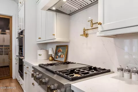 Kitchen - 1227 E Jude Ln, Gilbert, AZ 85298 photo 4 of 4