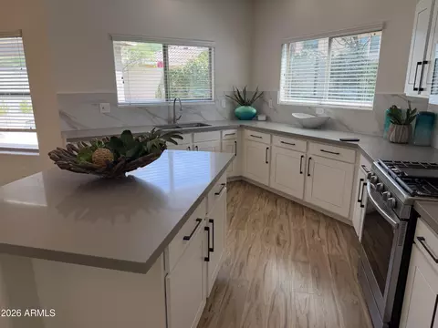 Kitchen - 4041 E Tether Trl, Phoenix, AZ 85050 photo 2 of 2