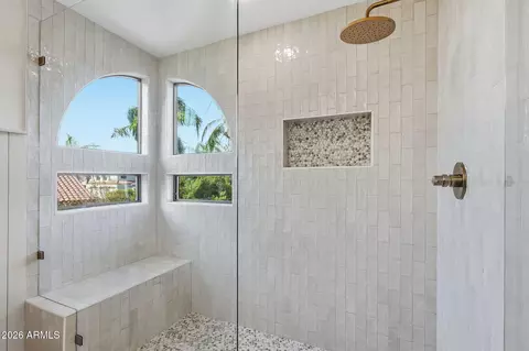 Bath - 4608 E Marconi Ave, Phoenix, AZ 85032 photo 6 of 6