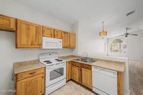 Kitchen - 879 E Hearne Way, Gilbert, AZ 85234 photo 3 of 5