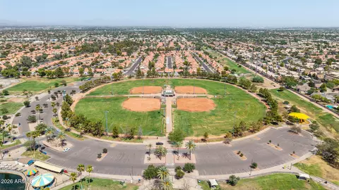 View/Area - 879 E Hearne Way, Gilbert, AZ 85234 photo 2 of 7