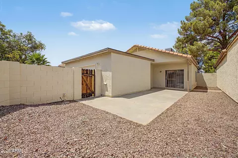 Exterior - 879 E Hearne Way, Gilbert, AZ 85234 photo 3 of 9