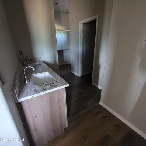 Bath - 2907 E Summer Trl, Hereford, AZ 85615 photo 1 of 4
