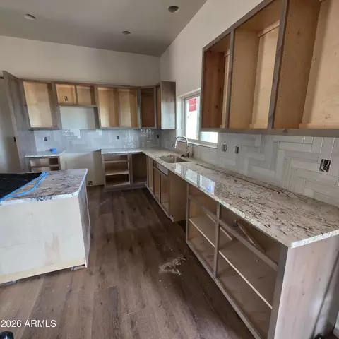 Kitchen - 2907 E Summer Trl, Hereford, AZ 85615 photo 2 of 2