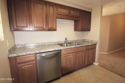 Kitchen - 3434 E Baseline Rd #141, Phoenix, AZ 85042 photo 2 of 3