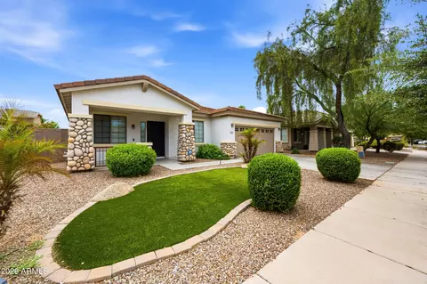 8771 W Gardenia Ave, Glendale, AZ 85305