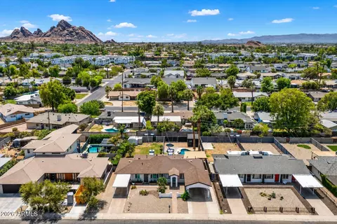 View/Area - 5513 Earll Dr, Phoenix, AZ 85018 photo 2 of 3