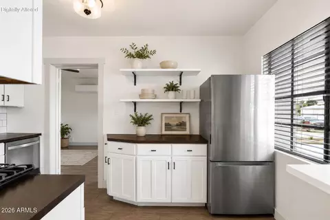 Kitchen - 5513 Earll Dr, Phoenix, AZ 85018 photo 7 of 8