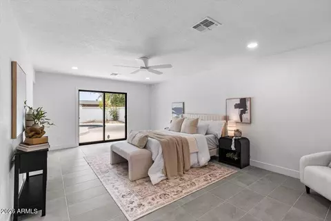 Bedroom - 3926 E Laurel Ln, Phoenix, AZ 85028 photo 1 of 5