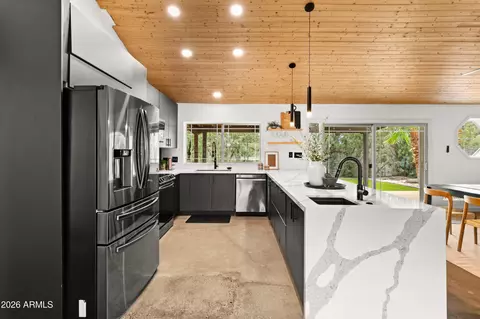 Kitchen - 4317 E Ludlow Dr, Phoenix, AZ 85032 photo 1 of 3