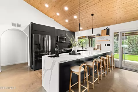 Kitchen - 4317 E Ludlow Dr, Phoenix, AZ 85032 photo 2 of 3