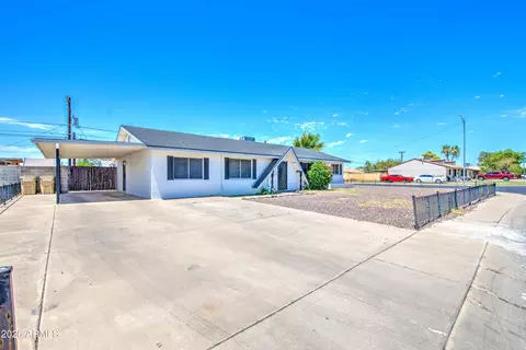5722 N 62nd Dr, Glendale, AZ 85301