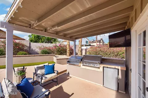 Exterior - 4602 E Kachina Trl, Phoenix, AZ 85044 photo 9 of 14